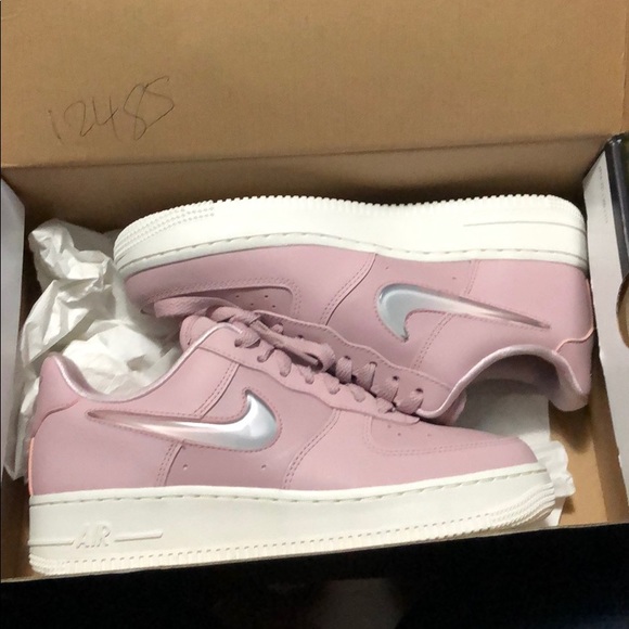 nike air force plum chalk